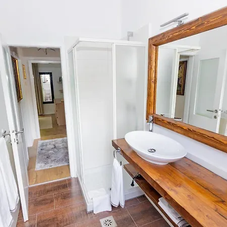 Pecek * Novigrad (Istria)