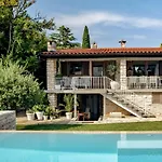 בית נופש Pecek Novigrad Istria